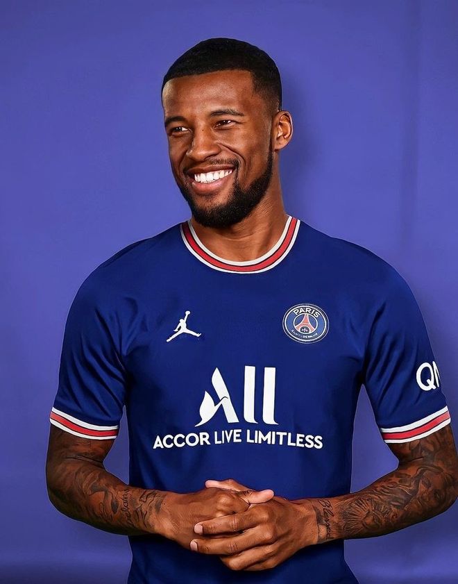 9体育-巴塞罗那训练开放日，窗口期强势反弹引欢呼，法甲在即，心理建设被强调