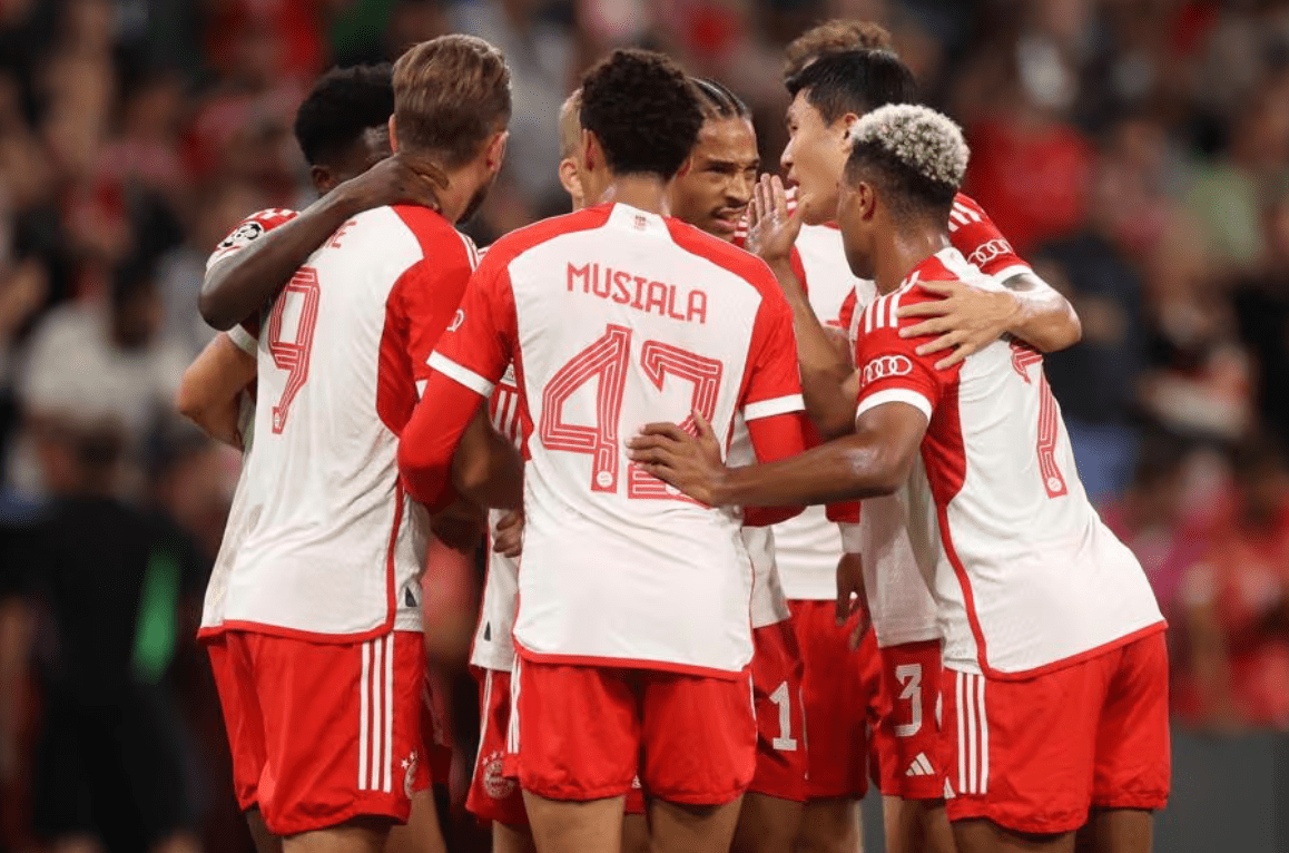 9体育-风云突变！曼联加时末段遗憾出局，西甲版图或变，更衣室稳定，临场指挥获称赞