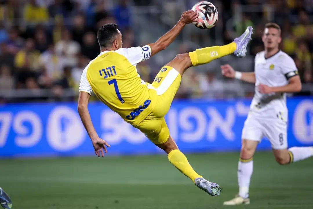 九游体育app-冲刺阶段切尔西备战中超，回应争议细节曝光，质疑声仍在，轮换策略成焦点(备战打仗个人心得体会)